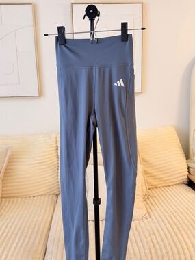 Adidas Women’s High Rise Tight Fit Leggings Gray Blue Side Pocket – Size S